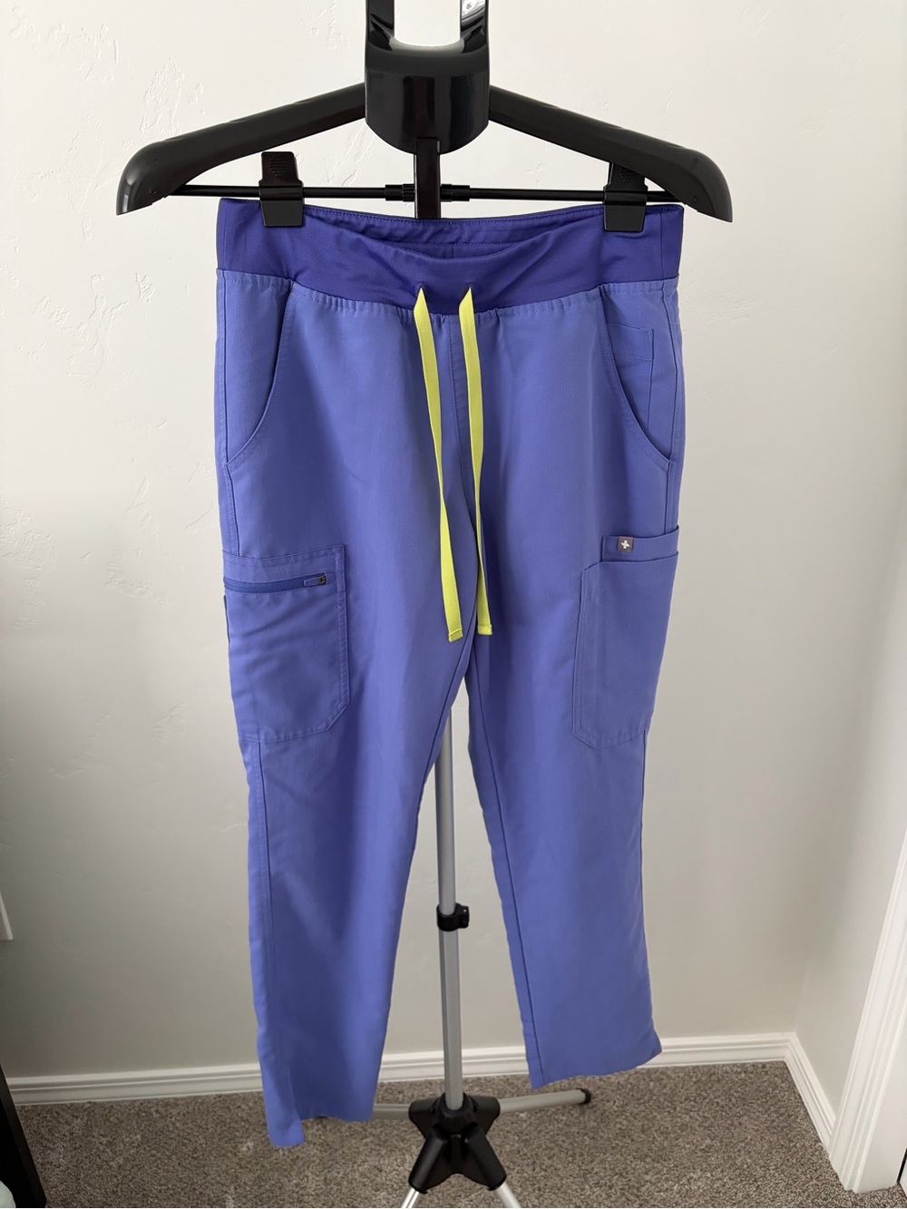 Women’s Figs Technical Collection Purple Scrub Pants size small